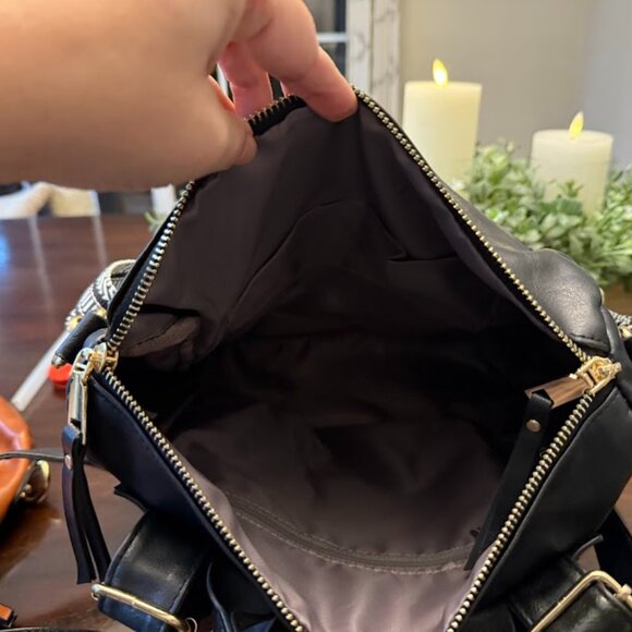 Faux Leather backpack black with removeable guitar strap & grab handle - Picture 8 of 13